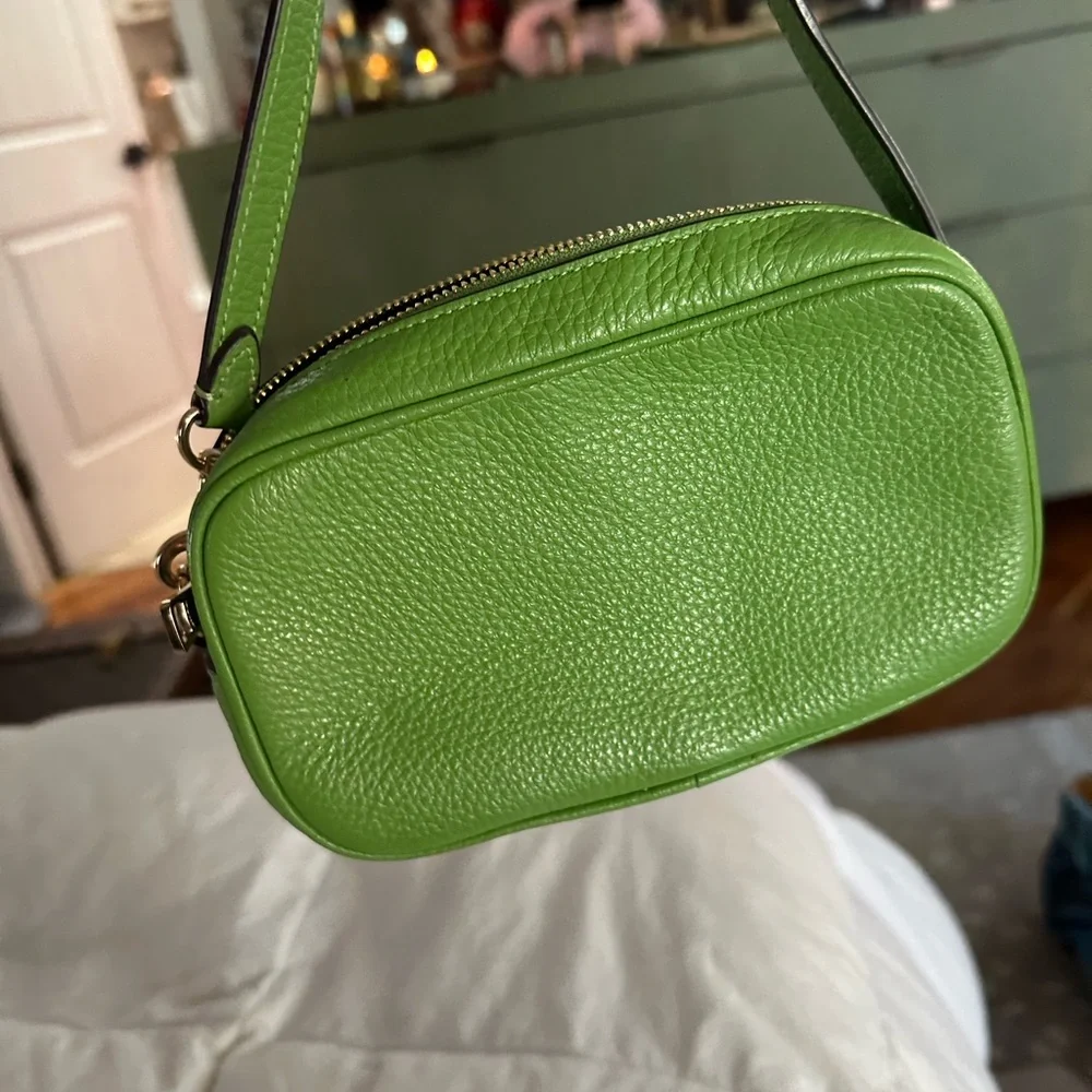 Coach Vibrant Green Leather tiny shoulder bag - Picture 3 of 11
